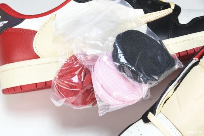 DM7866--140 OG TRAVIS LOW RETRO SP SCOTT 1  JORDAN  0402